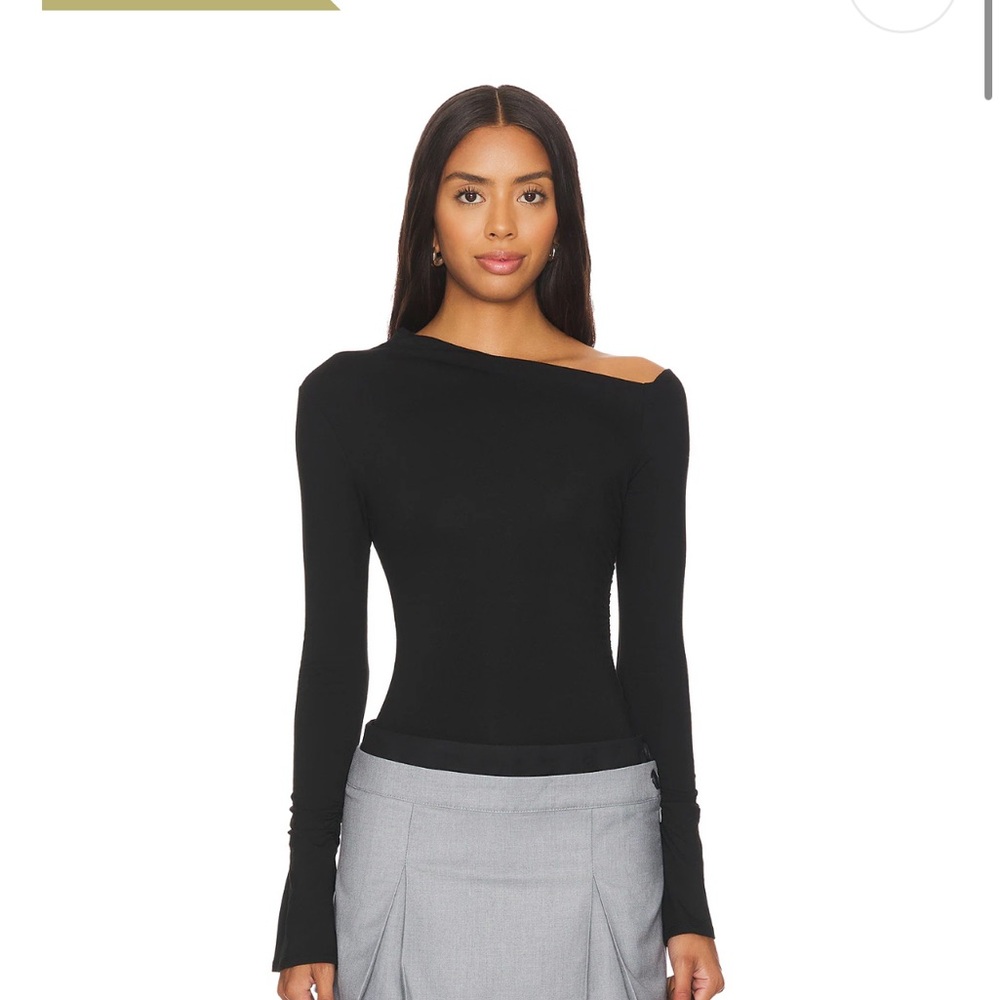 Carys Bodysuit in Black
superdown
